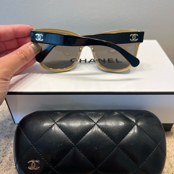 Authentic Chanel Gold Mirrored Sunglasses - Picture 6 of 12